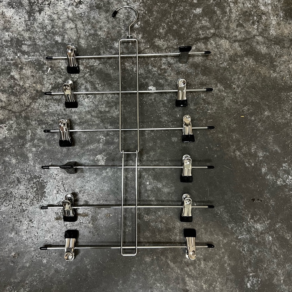 6 -Tier Skirt Hanger